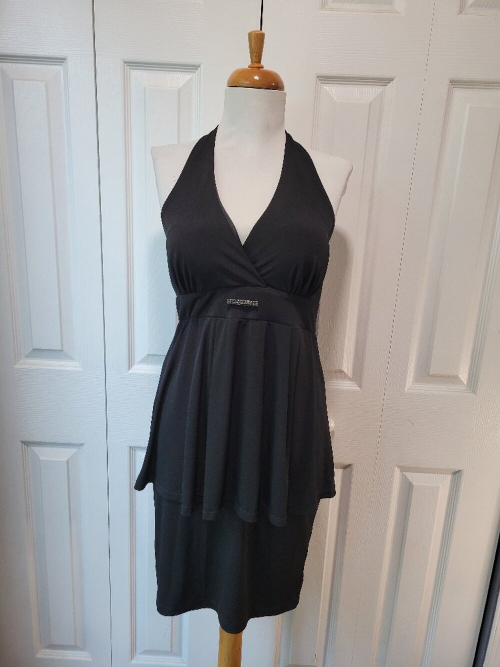 EN FOCUS STUDIO Black Halter Peplum Cocktail Dress Embellished Waist sz 6 EUC